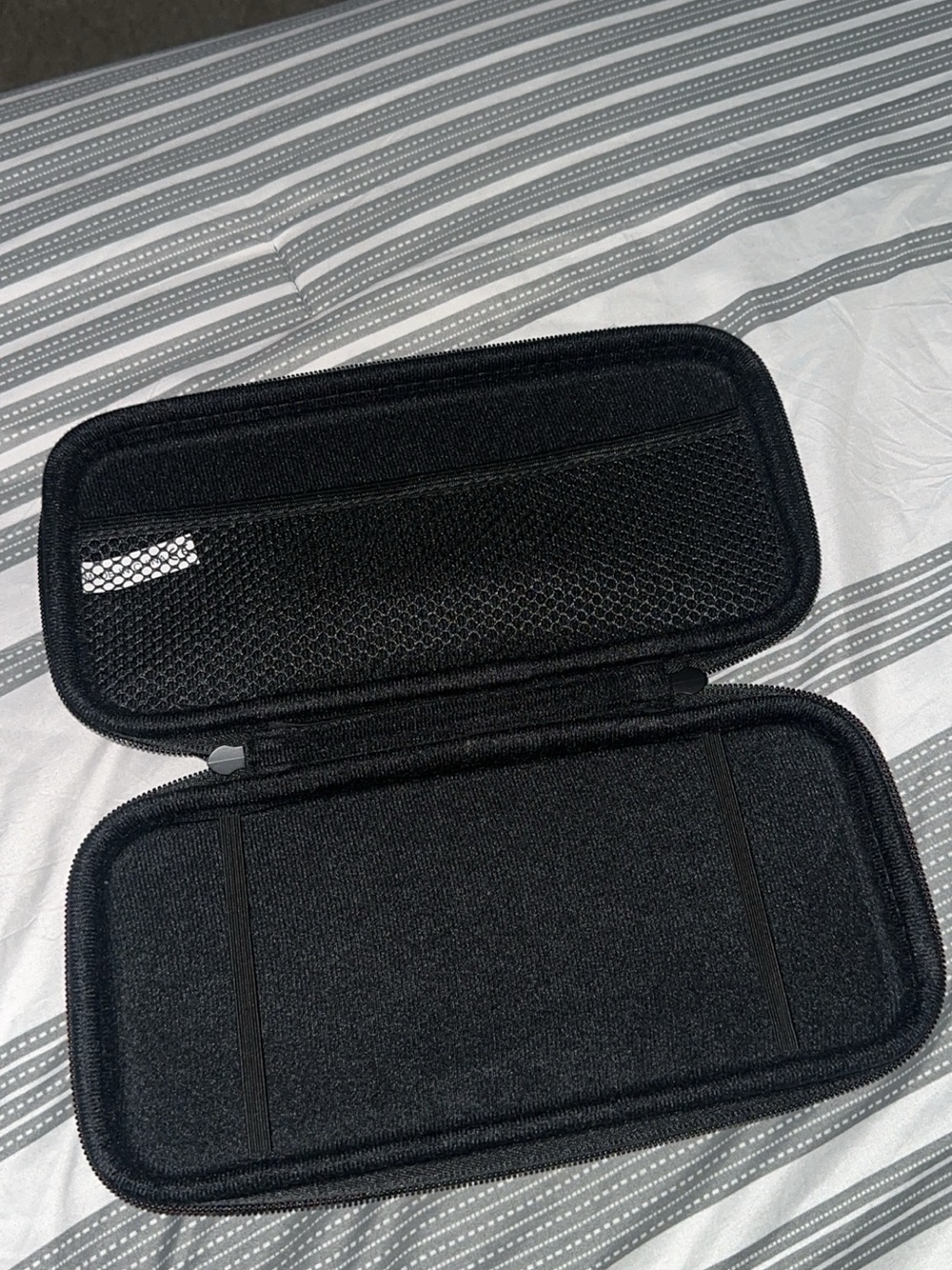 Nintendo switch case - Picture 2 of 3